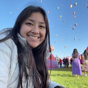 Meet your Posher, Edmee